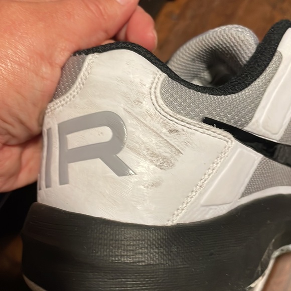 Nike Air Mavin 9 Wolf Grey, White, Black Lace Up Low Basketball Shoes - Picture 9 of 9